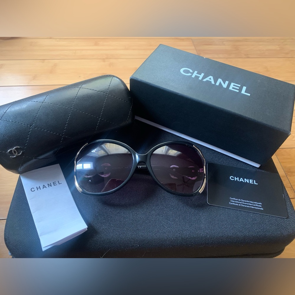 Cute Designer sunglasses with bow